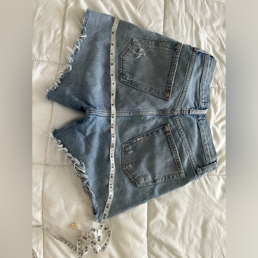 AGOLDE
Riley High Rise Shorts - Picture 10 of 11
